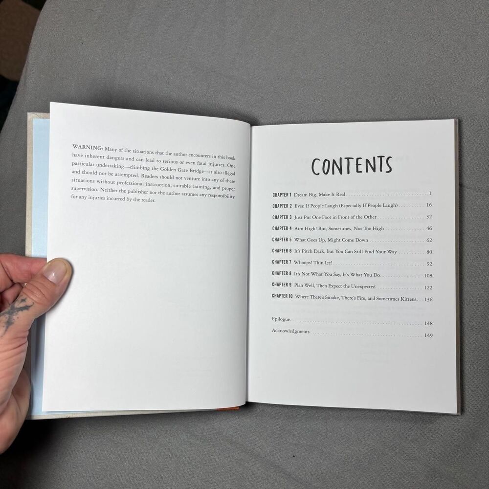 Books - Picture 3 of 8